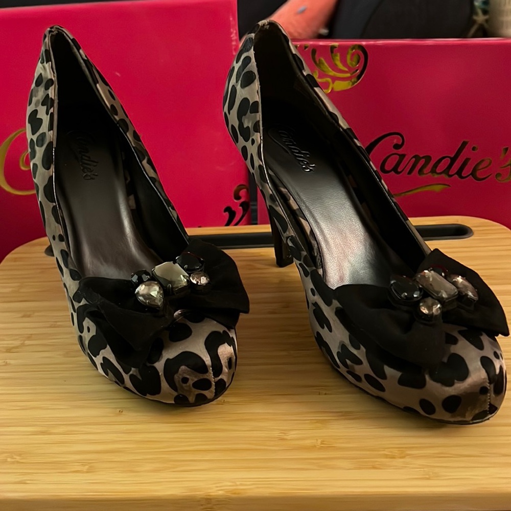 Candie’s Arty print heels, silver and black